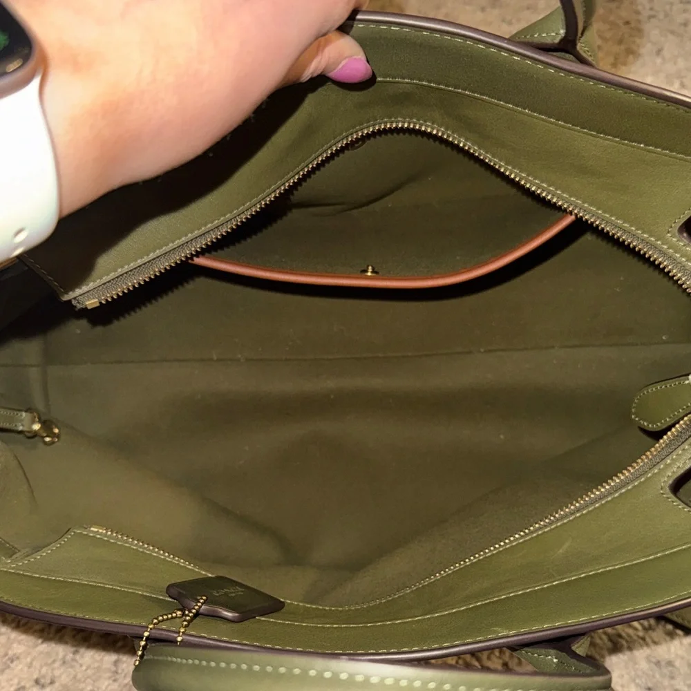 Coach Empire Carryall 40 - Picture 12 of 12